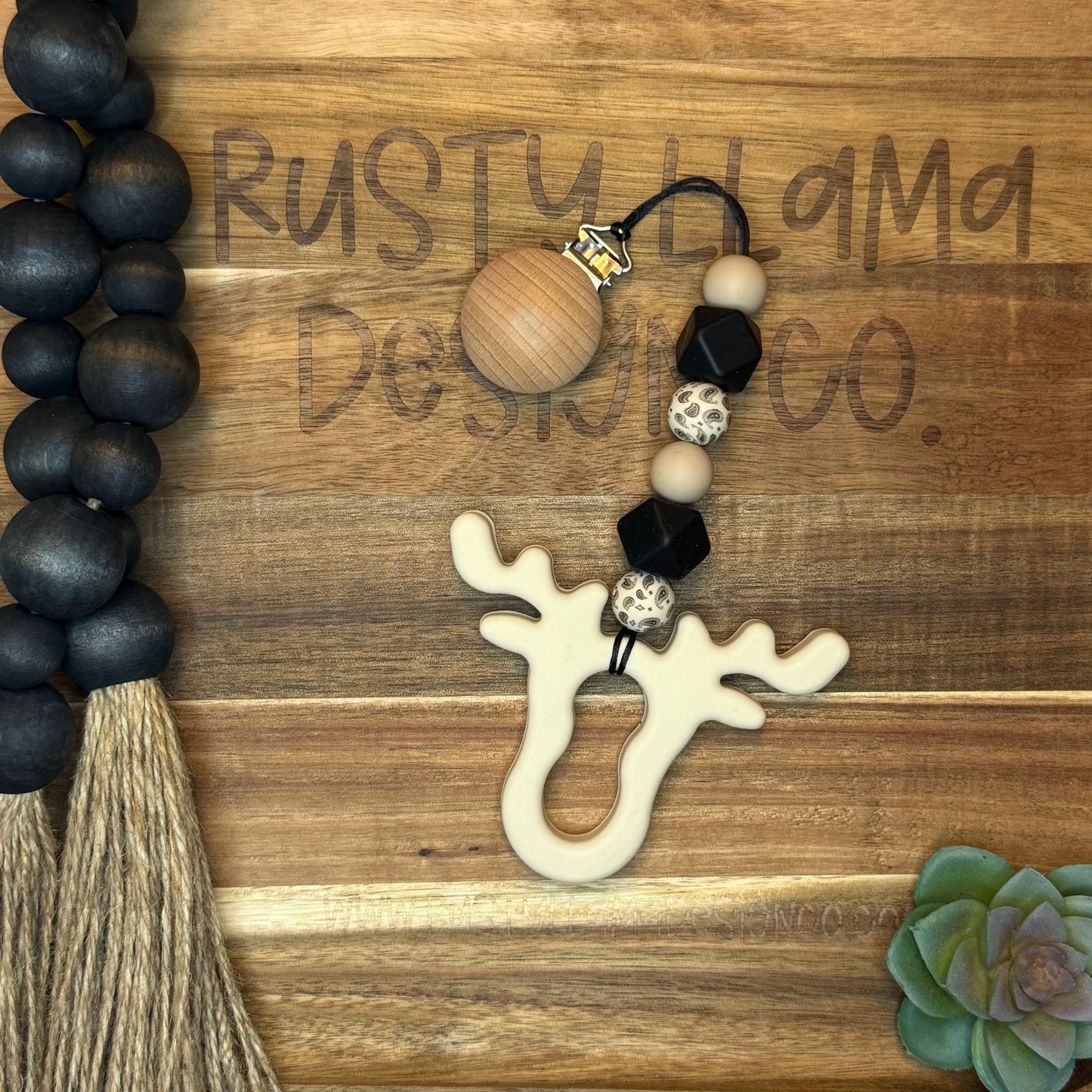 Wildwood Wanderer Silicone Teether Clip – Moose Edition